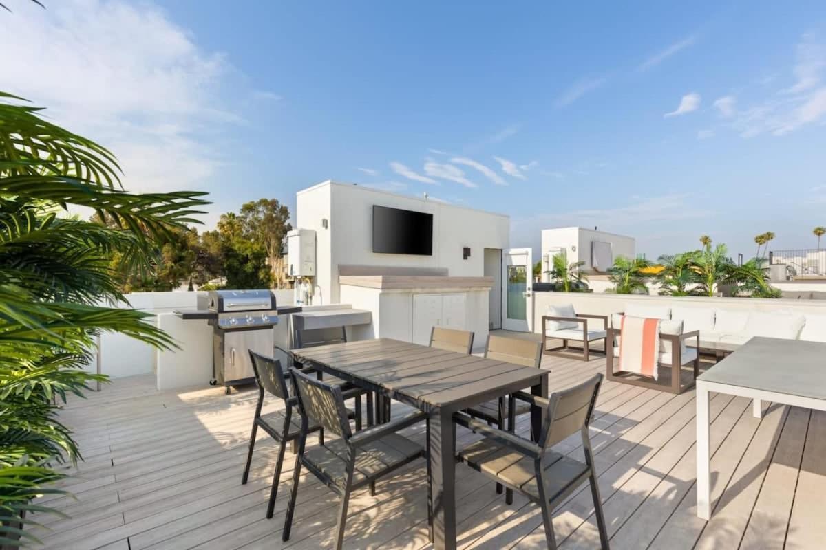 Hollywoodland #2 - The Perfect Townhouse