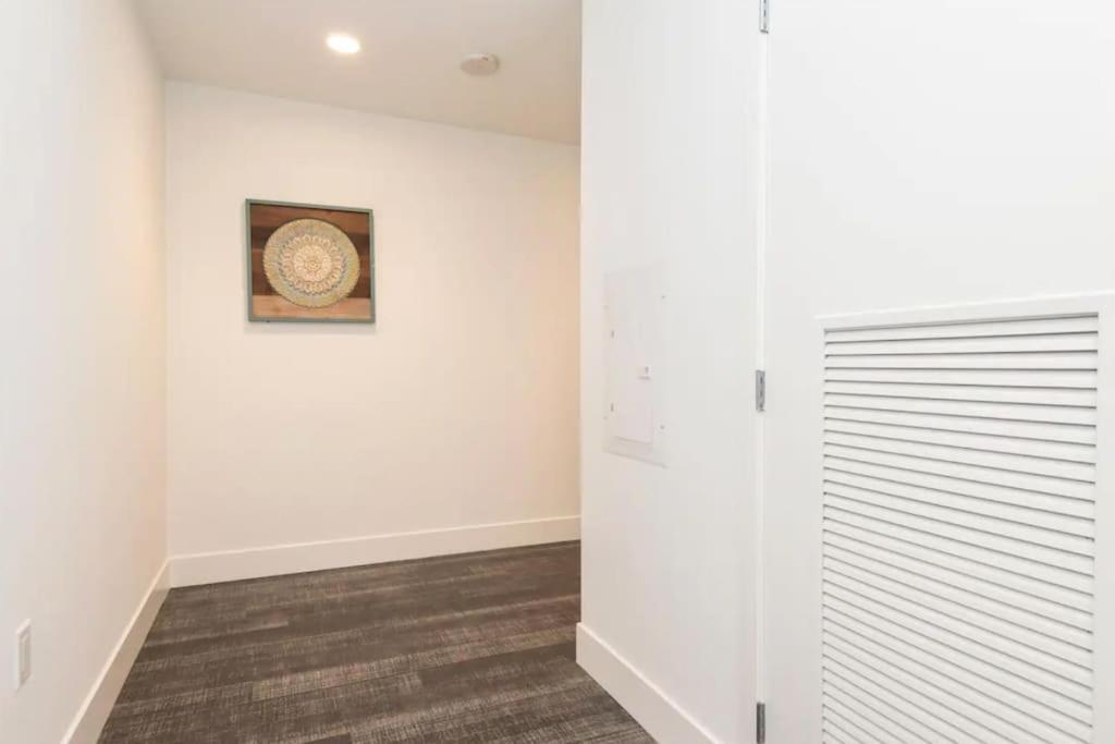 Apartamento Sleeps 9 Three Bedroom Heart Of Downtown Angeles *