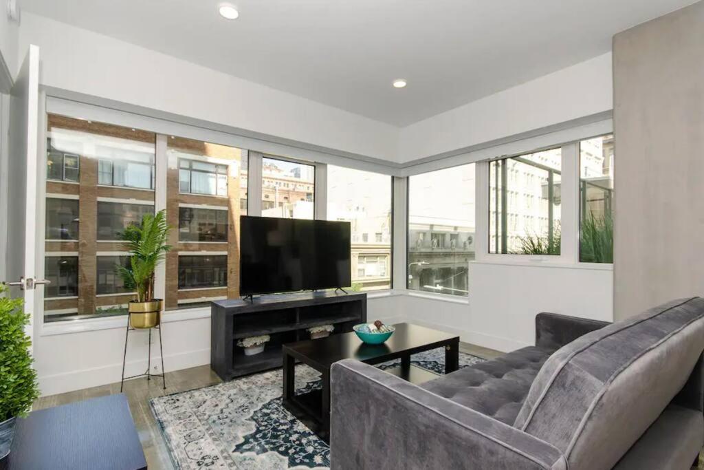 Apartamento Stylish 3bed Highrise With Pool, Spa, Rooftop Deck *