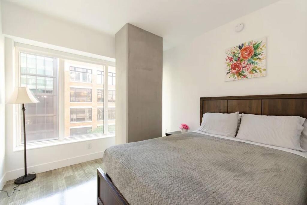 Apartment Stylish 3bed Highrise With Pool, Spa, Rooftop Deck