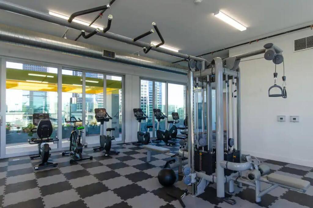Apartamento Stylish 3bed Highrise With Pool, Spa, Rooftop Deck Los Angeles