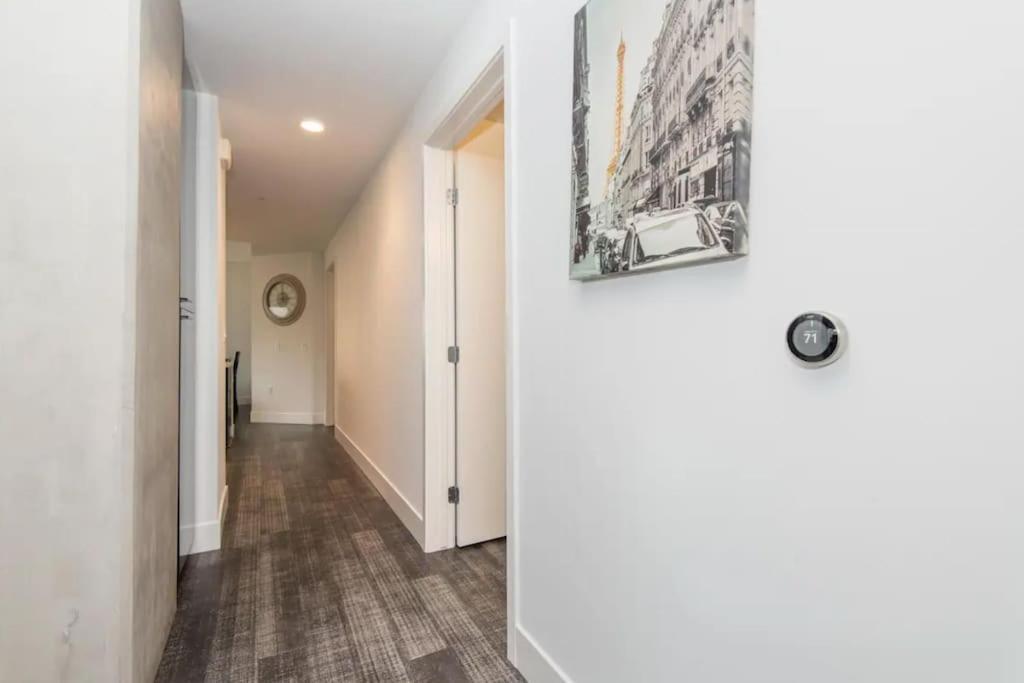 Apartamento Sleeps 9 Three Bedroom Heart Of Downtown Angeles Los Angeles