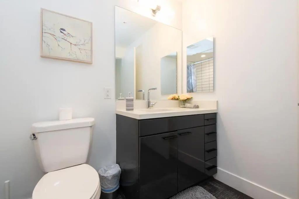 Apartamento Sleeps 9 Three Bedroom Heart Of Downtown Angeles