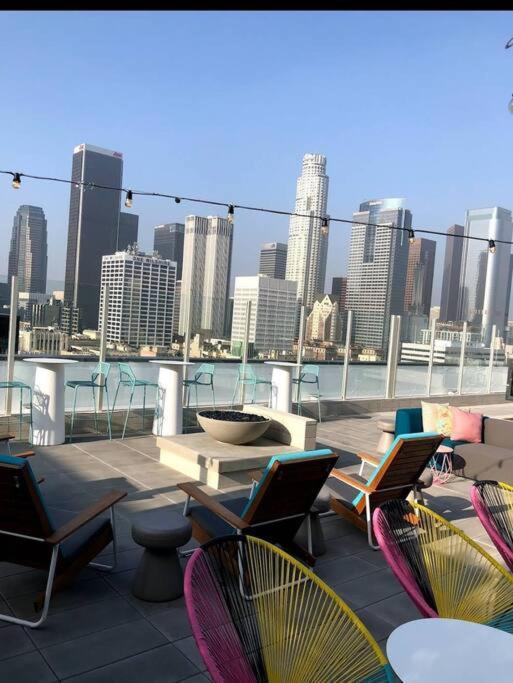 Apartamento Sleeps 9 Three Bedroom Heart Of Downtown Angeles