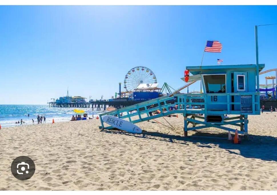 Santa Monica Pier 5 Min Walk Sleeps 5 Near Promenade
