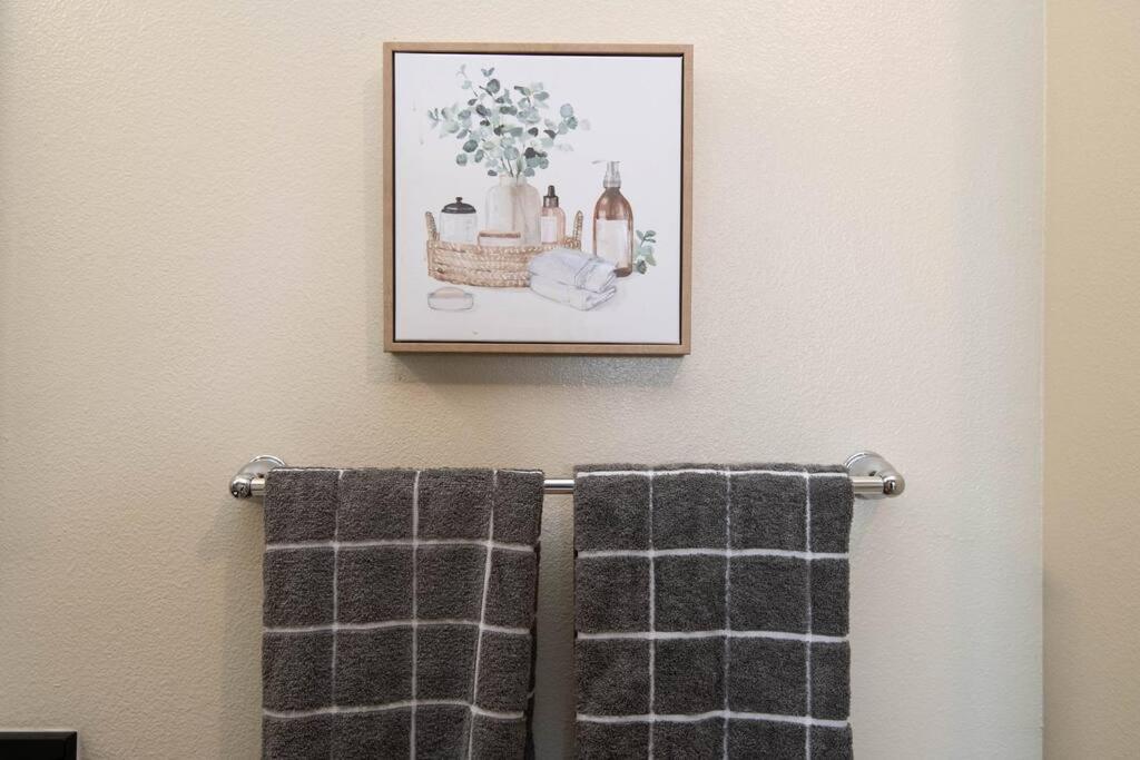 Santa Monica Pier 5 Min Walk Sleeps 5 Near Promenade Los Angeles