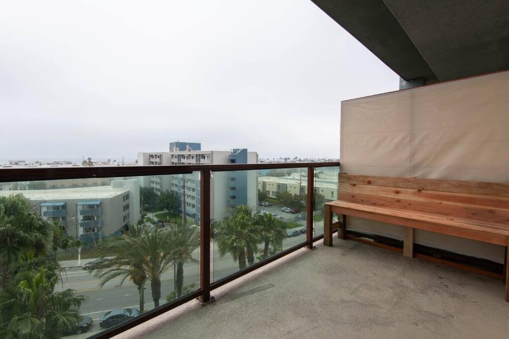 Apartment Sleep 7 Ocean View Two Bedroom Venice Beach 5 Min Walk