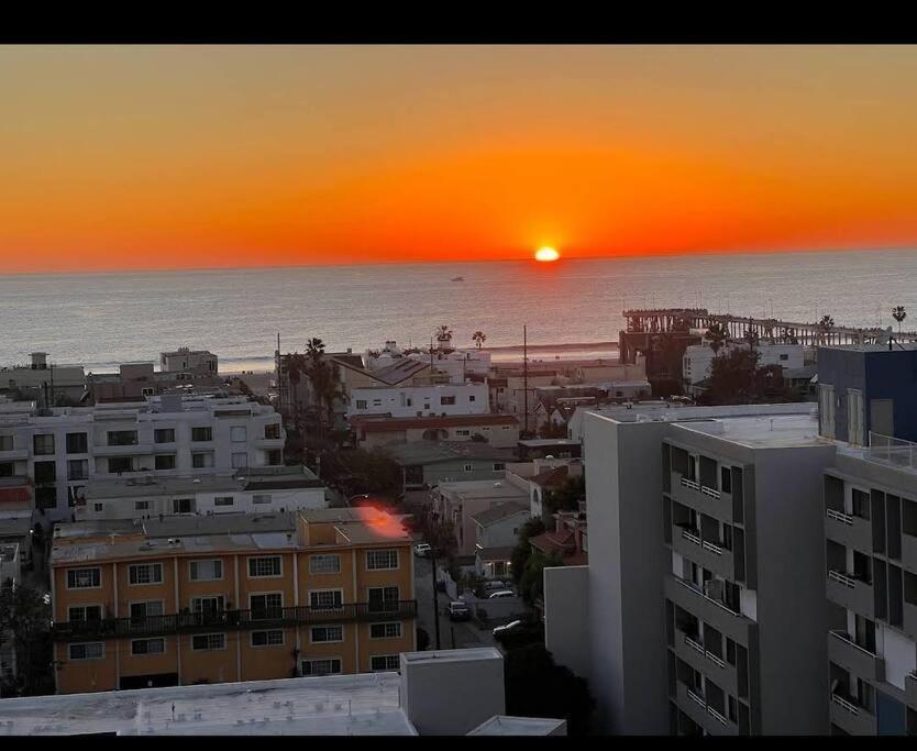 Apartment Sleep 7 Ocean View Two Bedroom Venice Beach 5 Min Walk