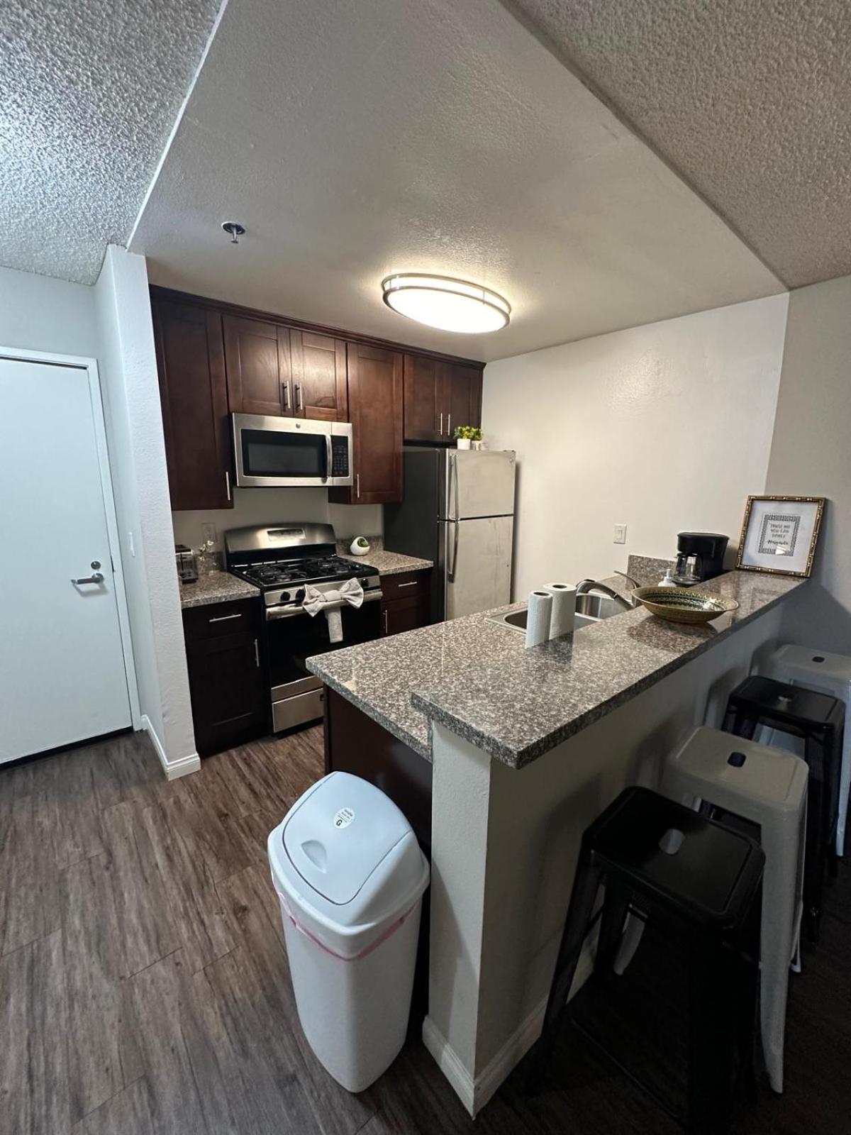 Apartment Incredible Two Bedroom Hollywood Free Parking *