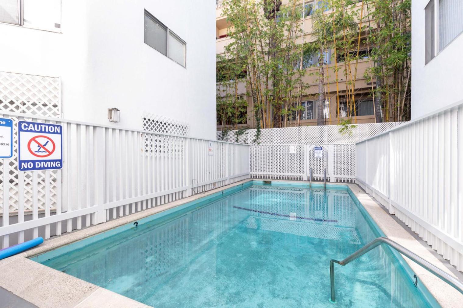 Apartment Beverly Hills 1br W Pool Nr Beverly Center Lax-280 *
