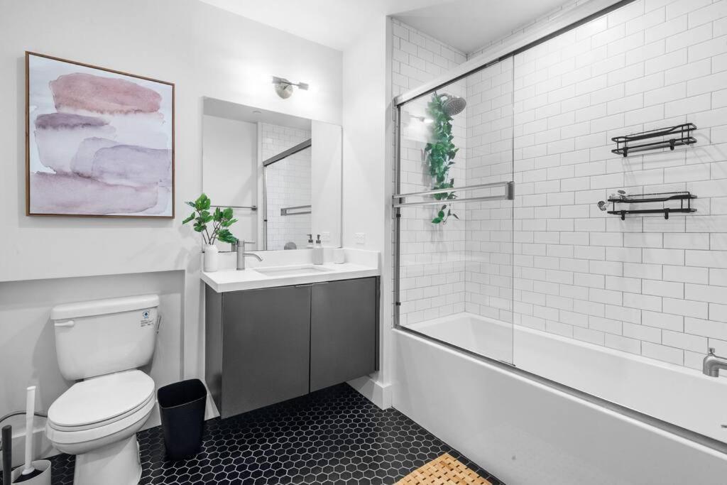 Versatile Luxury Oasis Apartment *