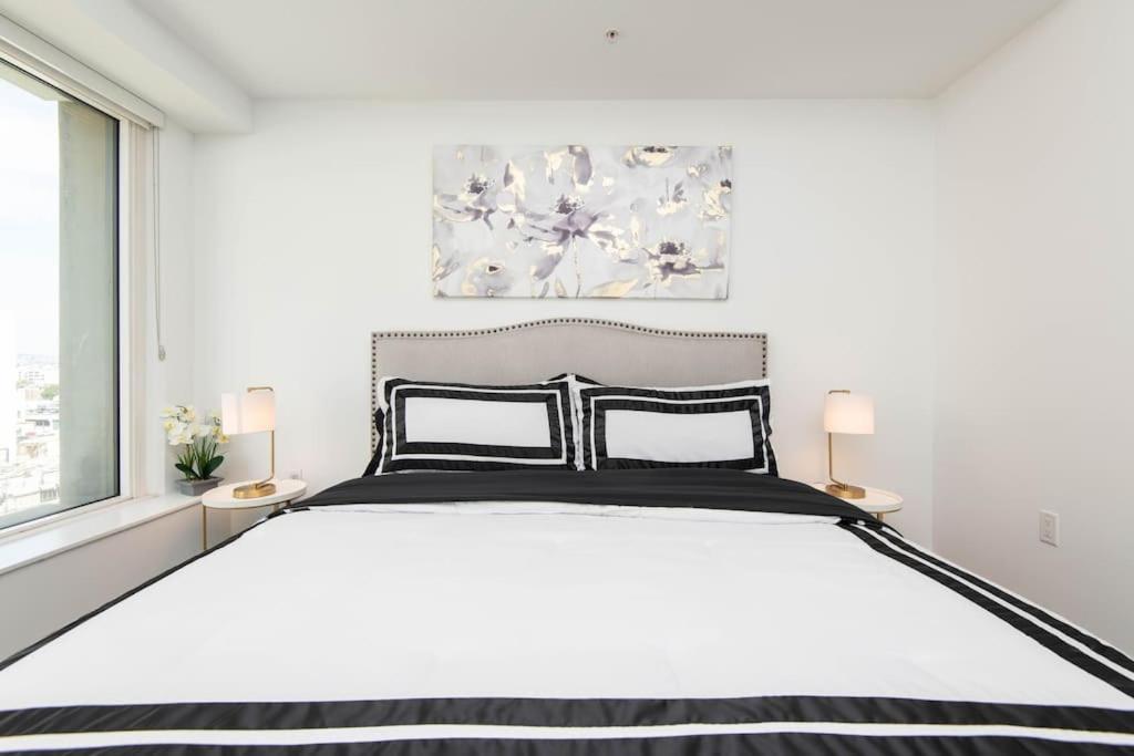 High Rise 3 Bedroom Sleeps 9 Walk To Cripto Arena In 20 Minutes