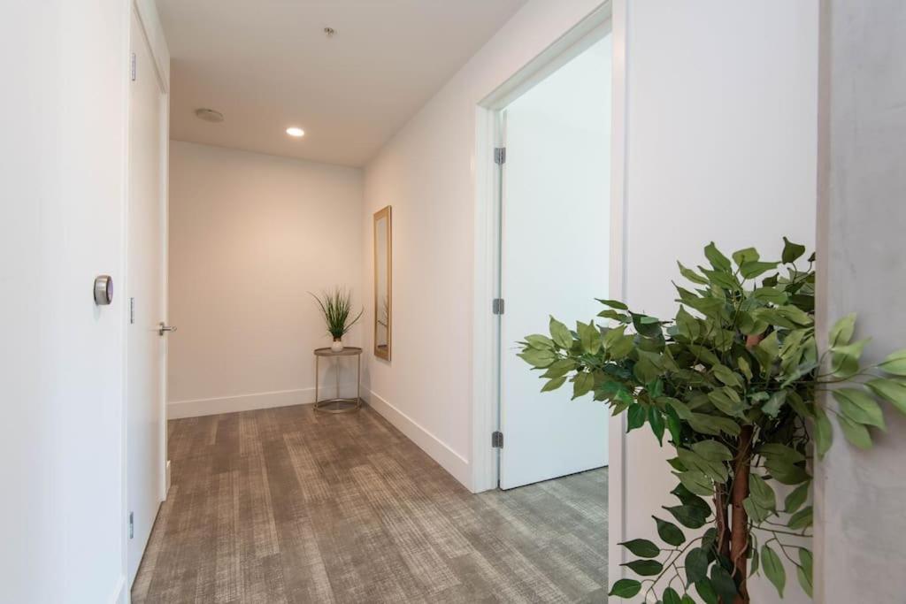 Apartamento High Rise 3 Bedroom Sleeps 9 Walk To Cripto Arena In 20 Minutes