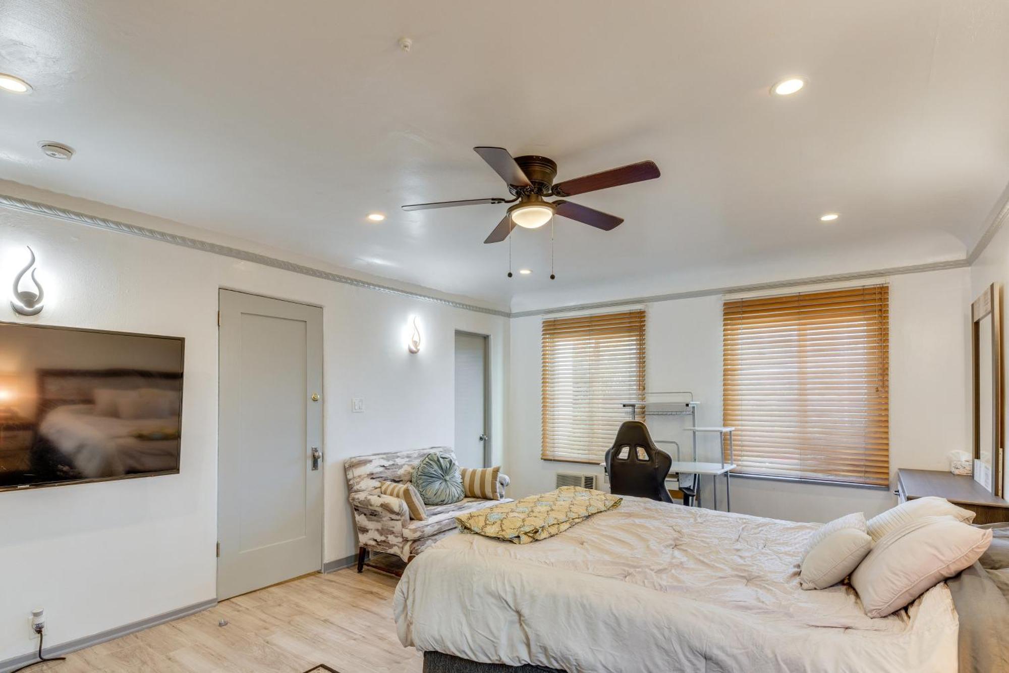 Upscale Angeles Retreat With Patio And Bbq Grill! Holiday home Los Angeles