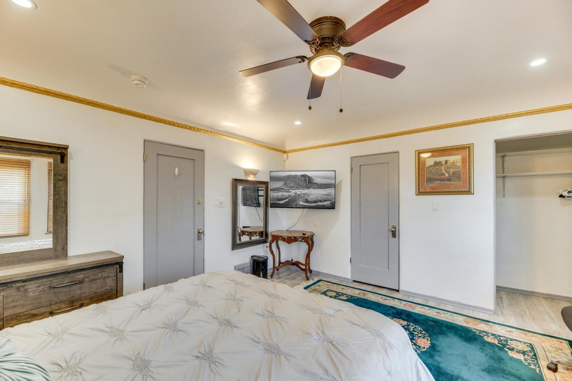 Holiday home Upscale Angeles Retreat With Patio And Bbq Grill! *