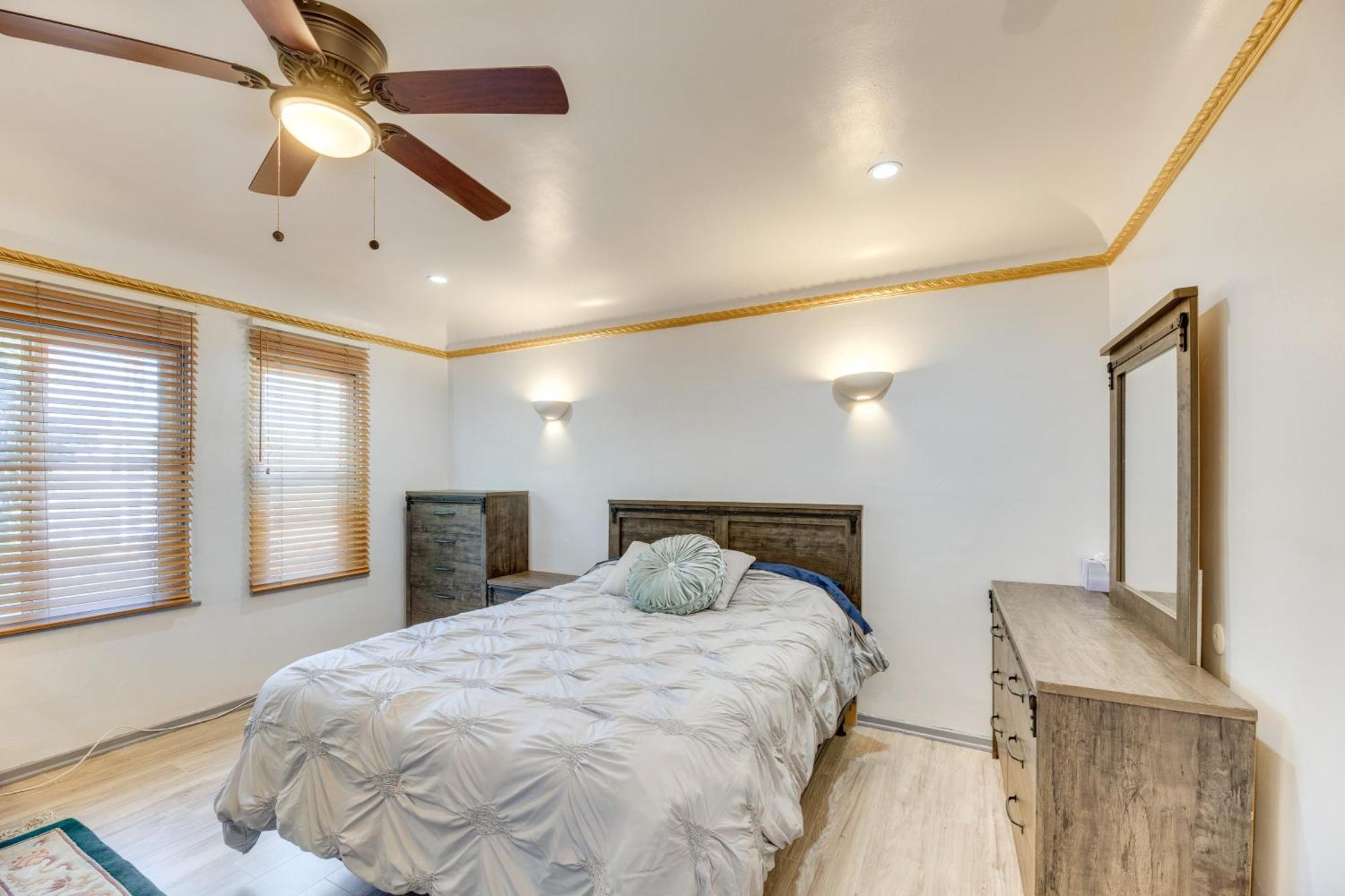 Upscale Angeles Retreat With Patio And Bbq Grill! * Los Angeles