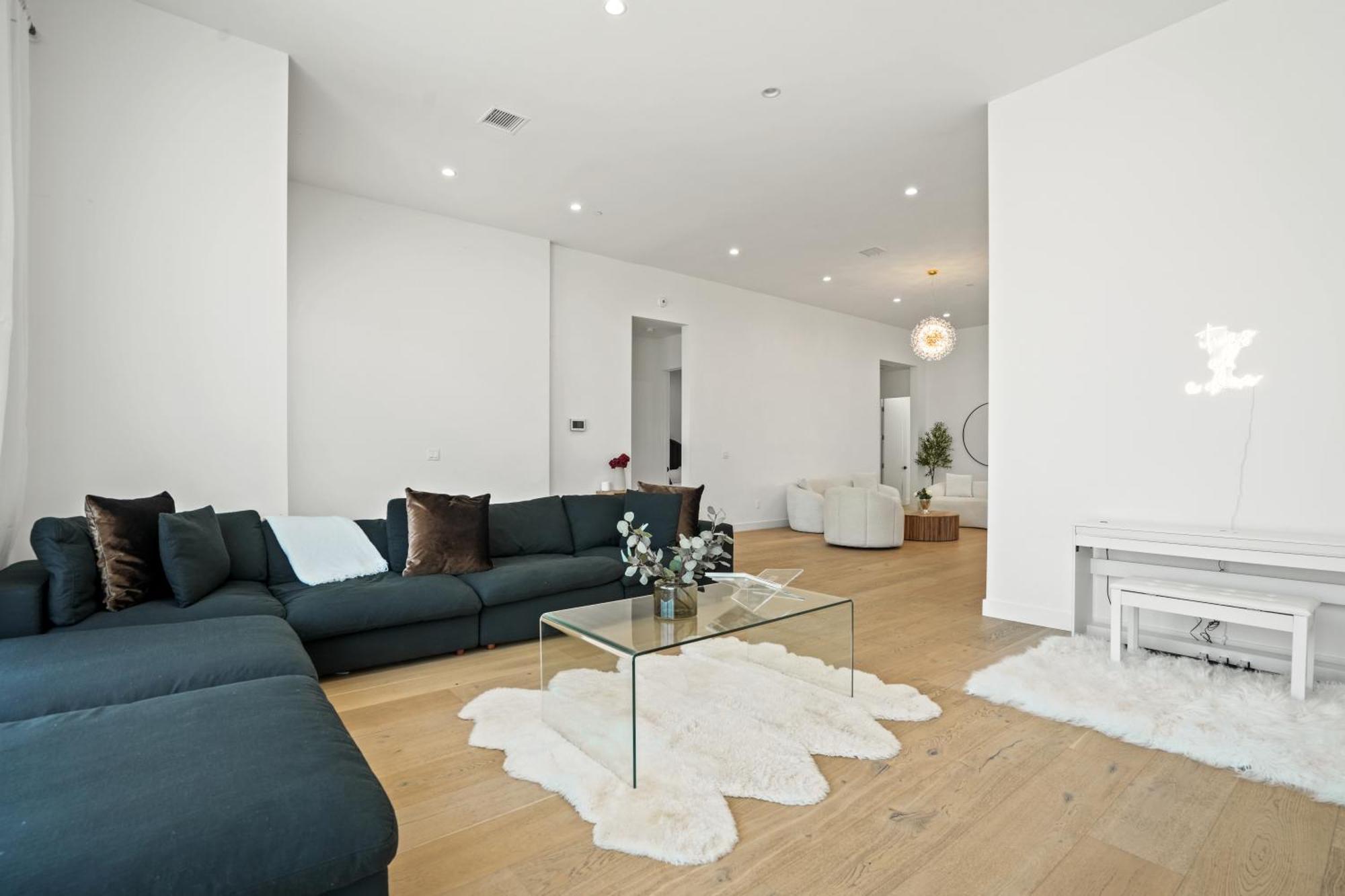 New Lavish Elegant 3br In Mar Vista, Pet Friendly! 10min To Venice Beach! Holiday home *