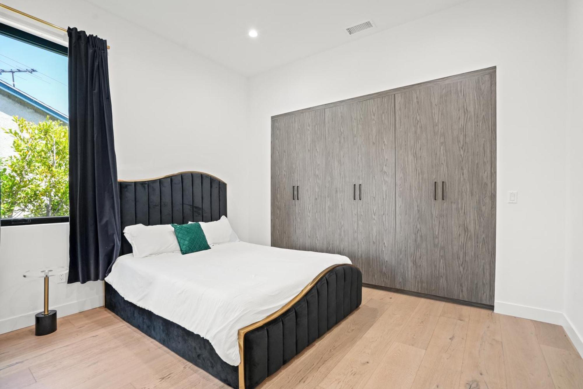 New Lavish Elegant 3br In Mar Vista, Pet Friendly! 10min To Venice Beach! Holiday home *
