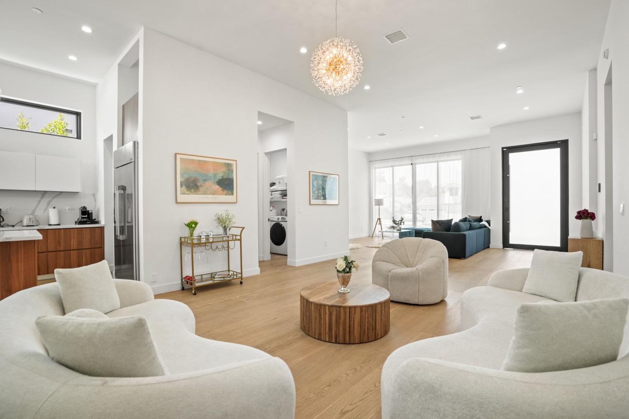 New Lavish Elegant 3br In Mar Vista, Pet Friendly! 10min To Venice Beach! *