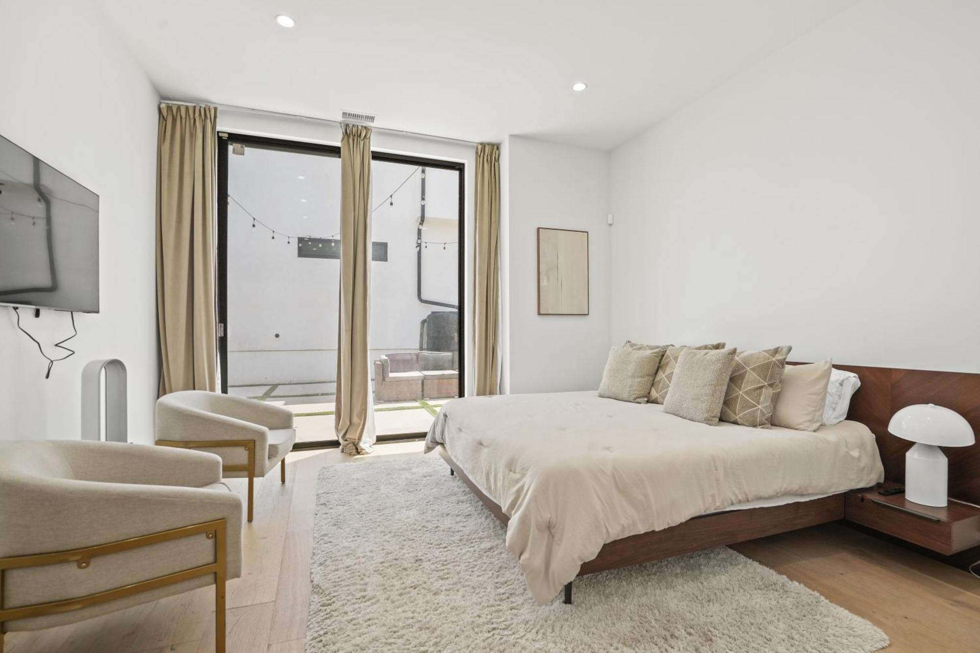 Holiday home New Lavish Elegant 3br In Mar Vista, Pet Friendly! 10min To Venice Beach! *