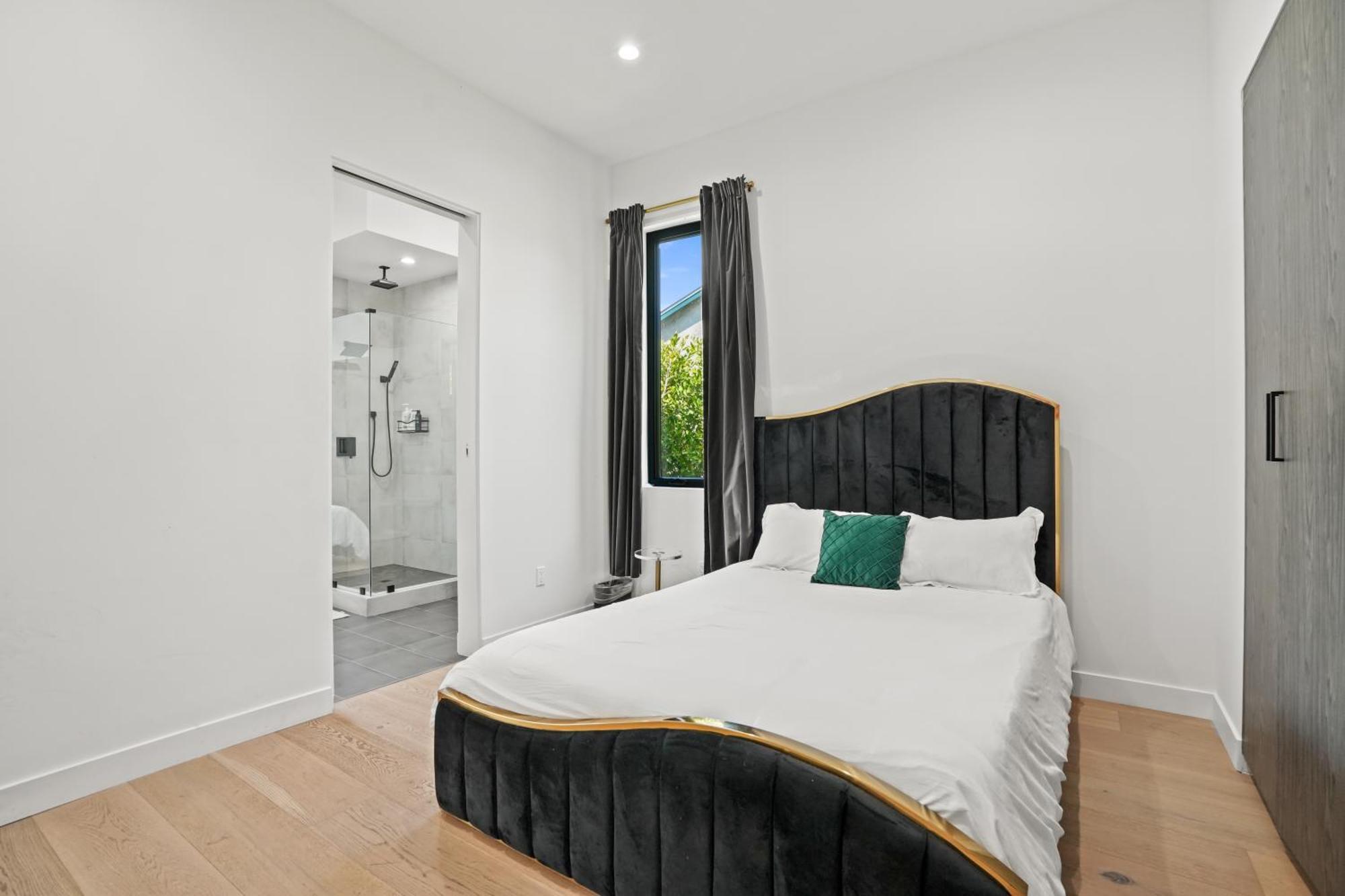 Holiday home New Lavish Elegant 3br In Mar Vista, Pet Friendly! 10min To Venice Beach!