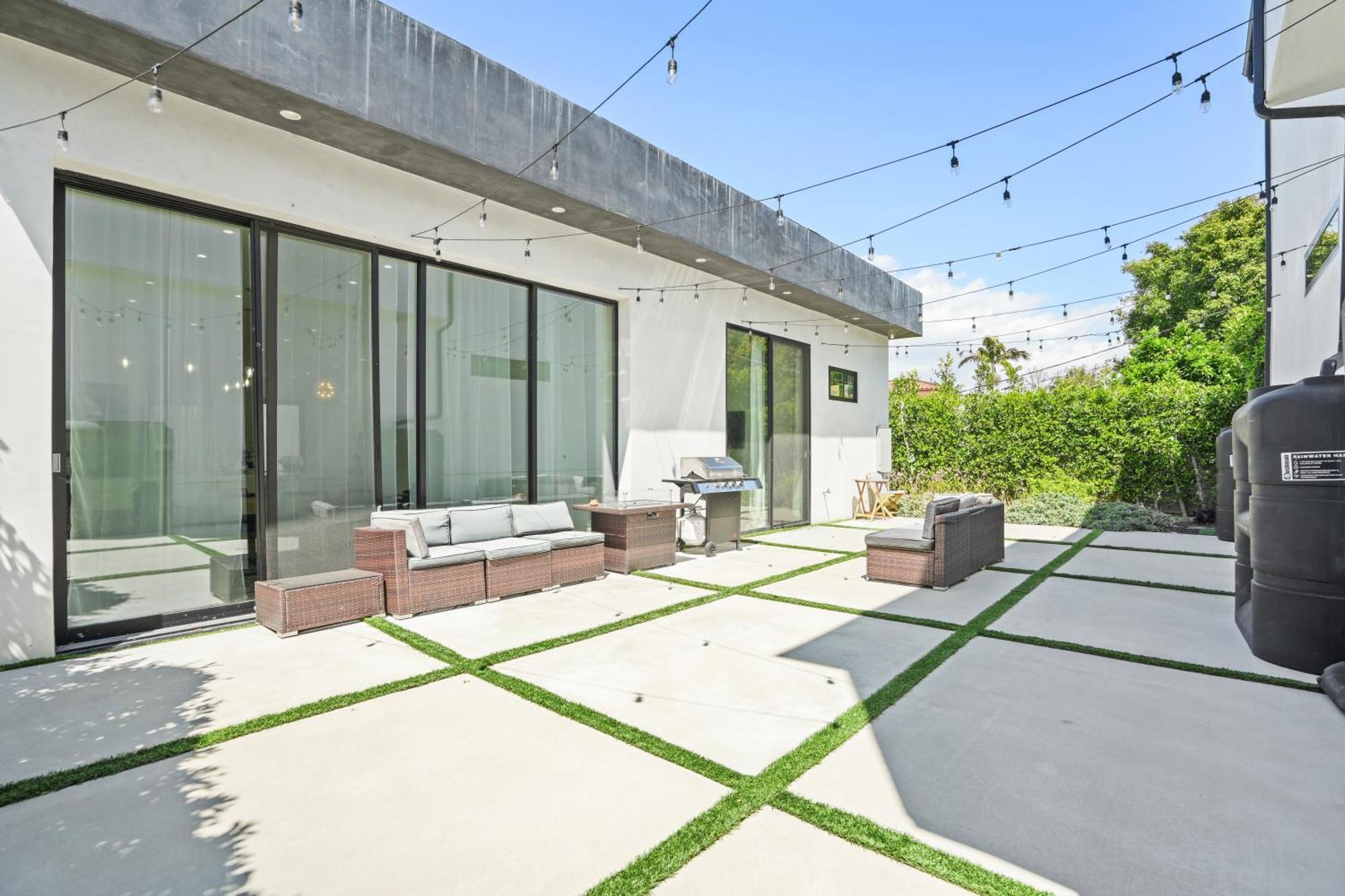 New Lavish Elegant 3br In Mar Vista, Pet Friendly! 10min To Venice Beach! *