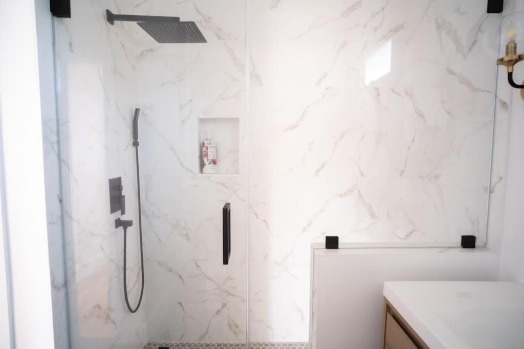 Sunny And Stylish 4be 2ba Venice Oasis