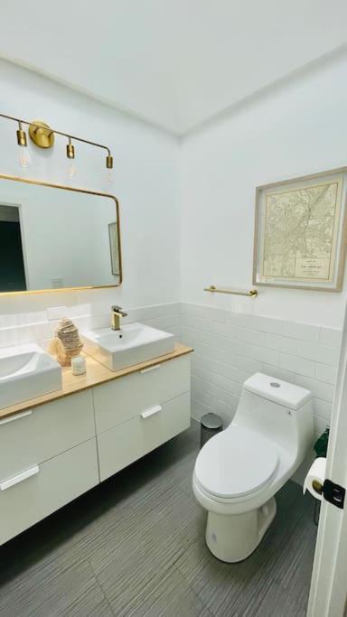 Sunny And Stylish 4be 2ba Venice Oasis Apartment *