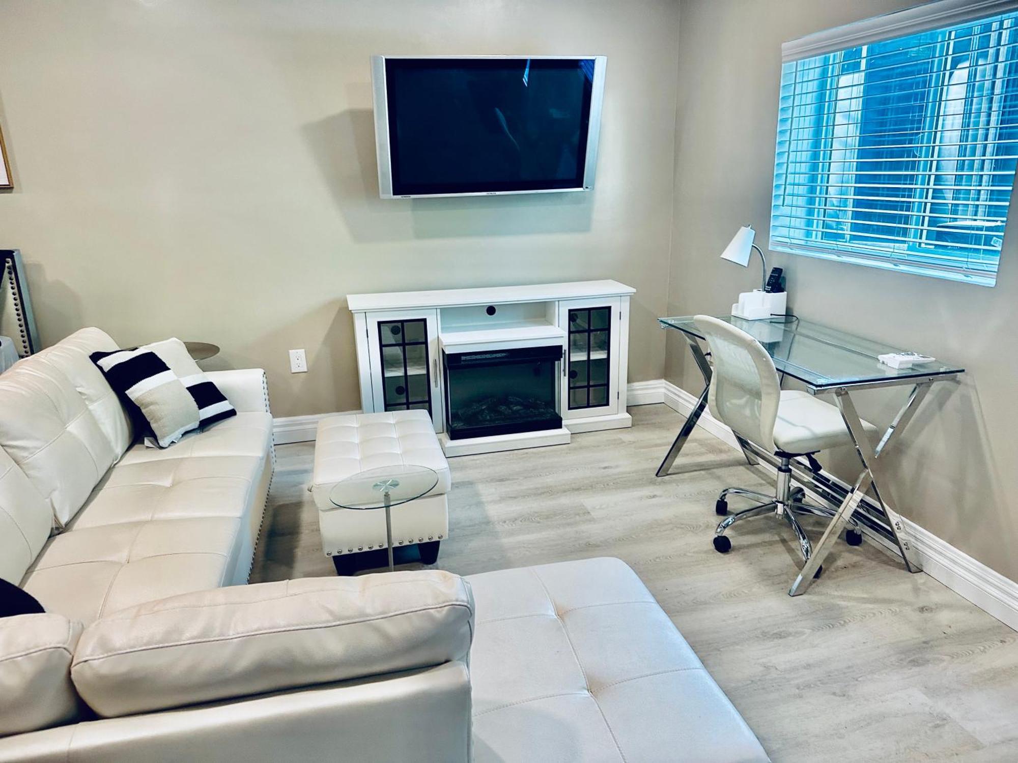 Apartment Corporate Manor Los Angeles
