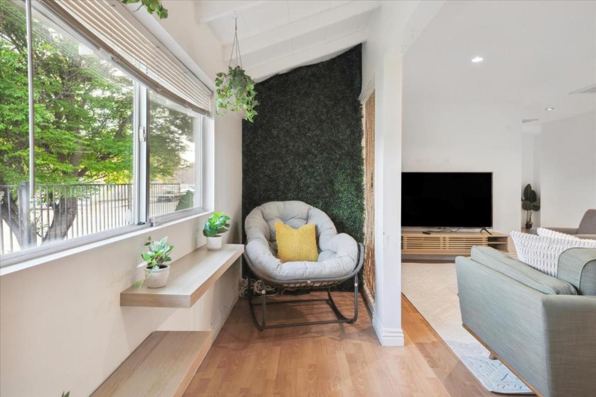 Chic Boho Retreat - Pool, Patio, Mini Golf & Arcade, Mins From Universal Studios!