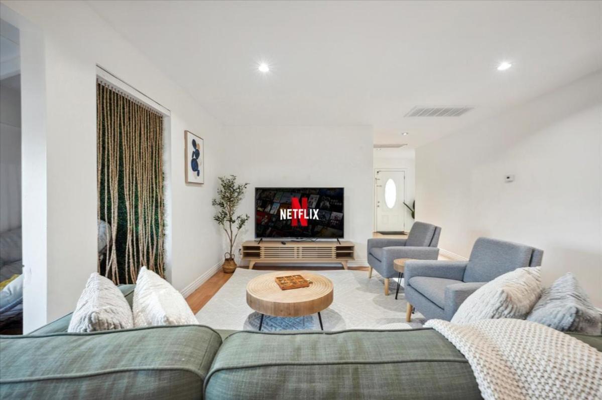 Holiday home Chic Boho Retreat - Pool, Patio, Mini Golf & Arcade, Mins From Universal Studios! *