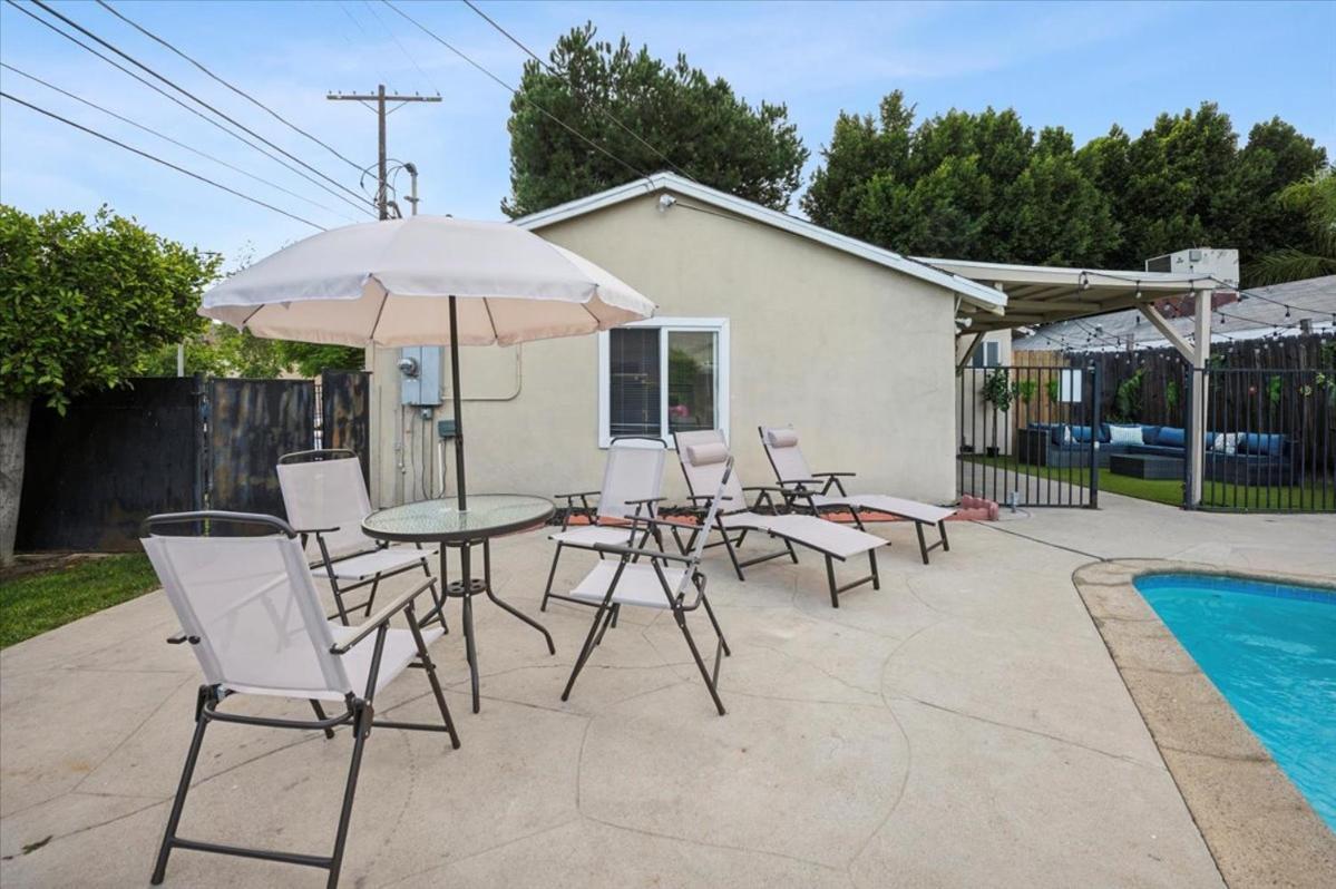 Chic Boho Retreat - Pool, Patio, Mini Golf & Arcade, Mins From Universal Studios! * Los Angeles