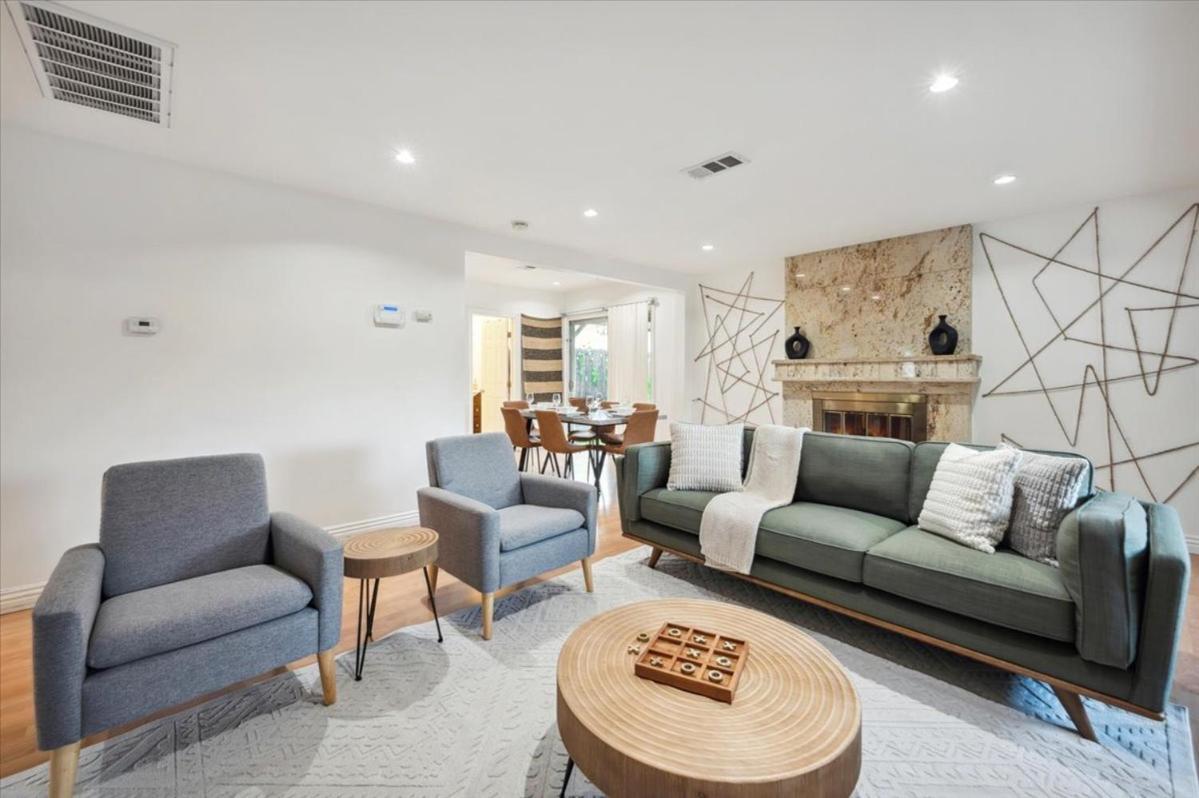 Chic Boho Retreat - Pool, Patio, Mini Golf & Arcade, Mins From Universal Studios!