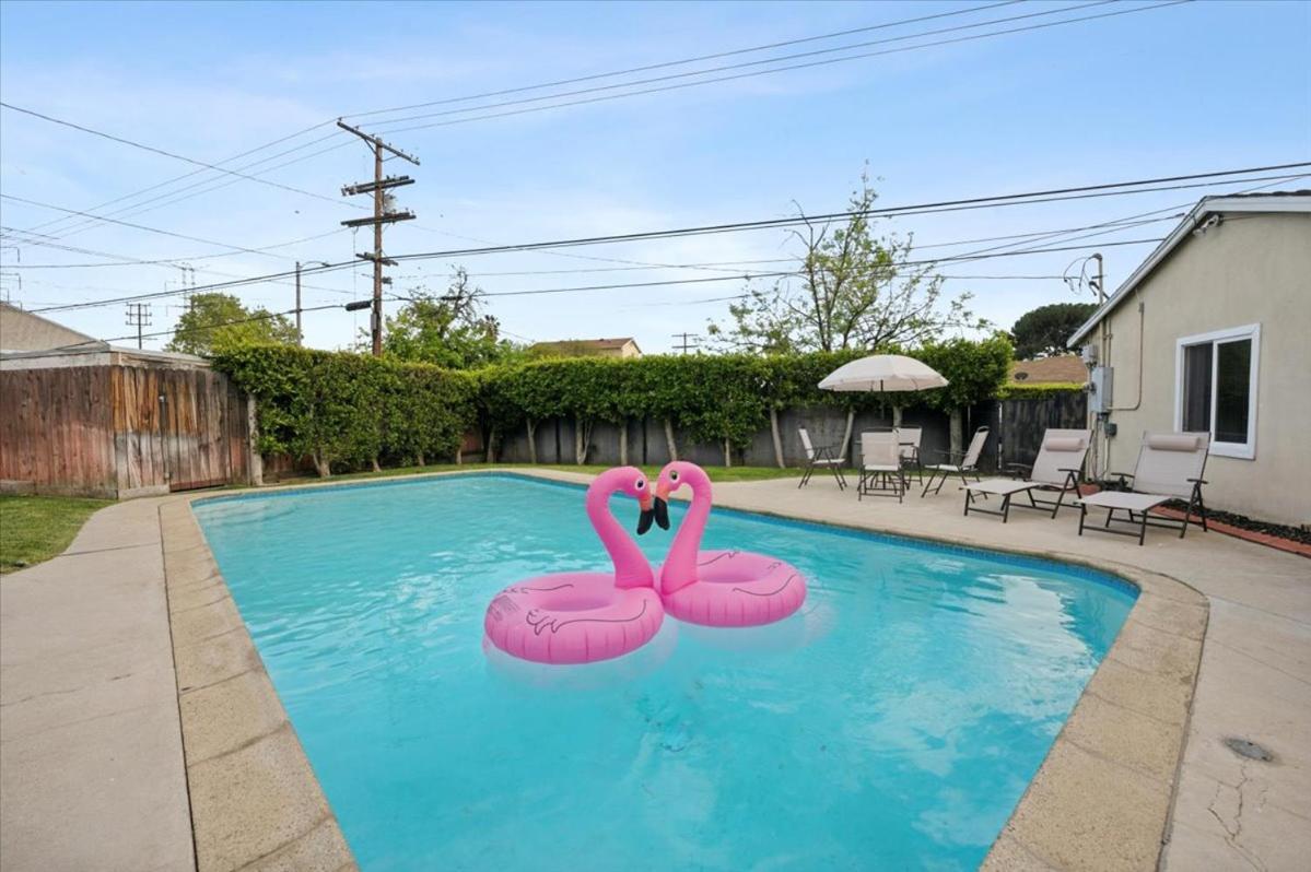 Chic Boho Retreat - Pool, Patio, Mini Golf & Arcade, Mins From Universal Studios! *