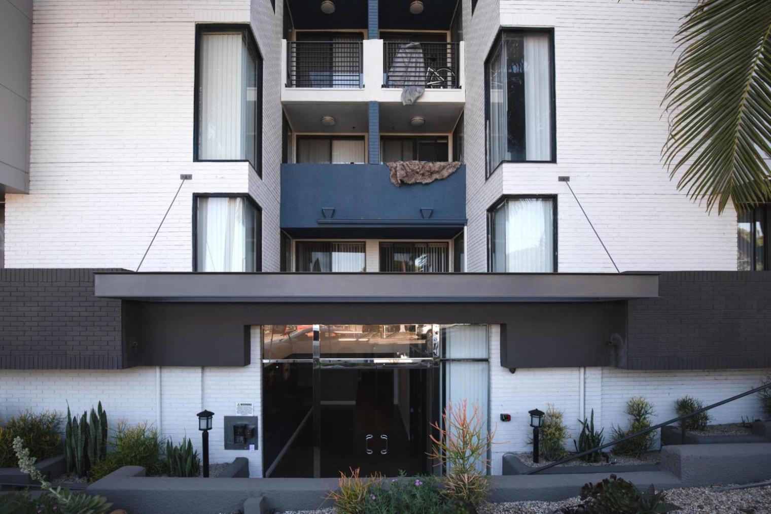 Brentwood 1br W Pool Nr Whole Foods Ucla Lax-125 Apartment *