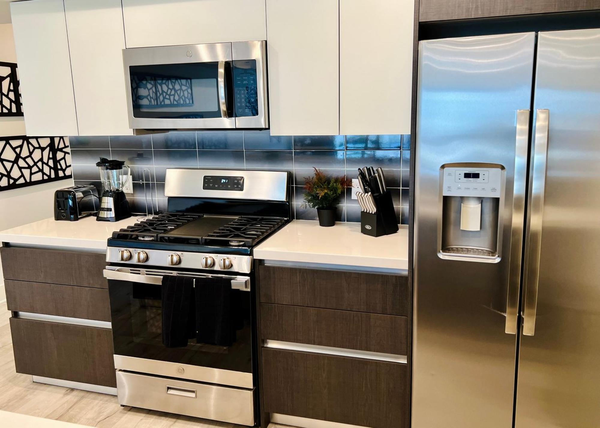 Century Cozy 2 Bedroom 4 Sleeps Crib W Parking 505 Apartamento