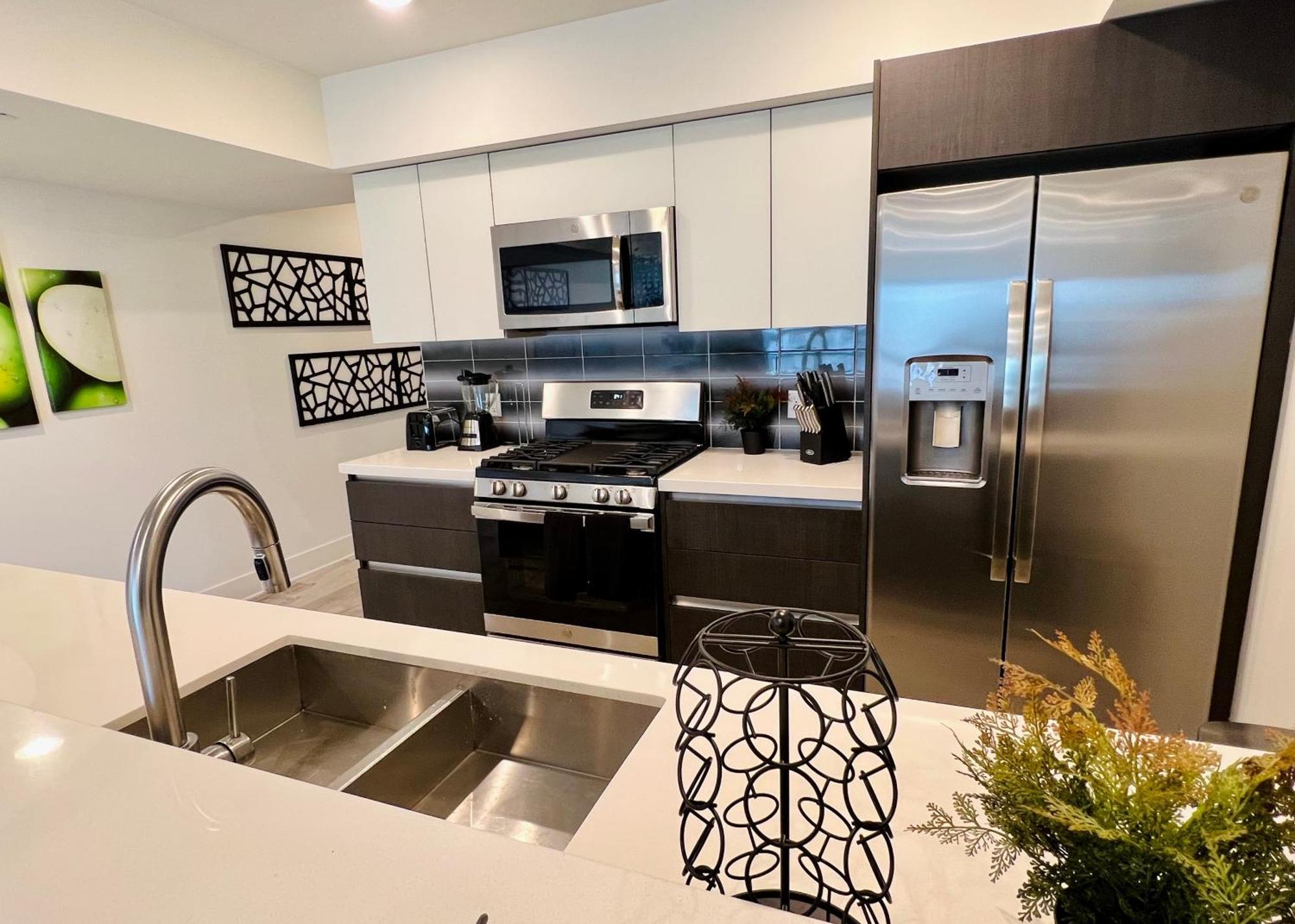 Century Cozy 2 Bedroom 4 Sleeps Crib W Parking 505 * Los Angeles
