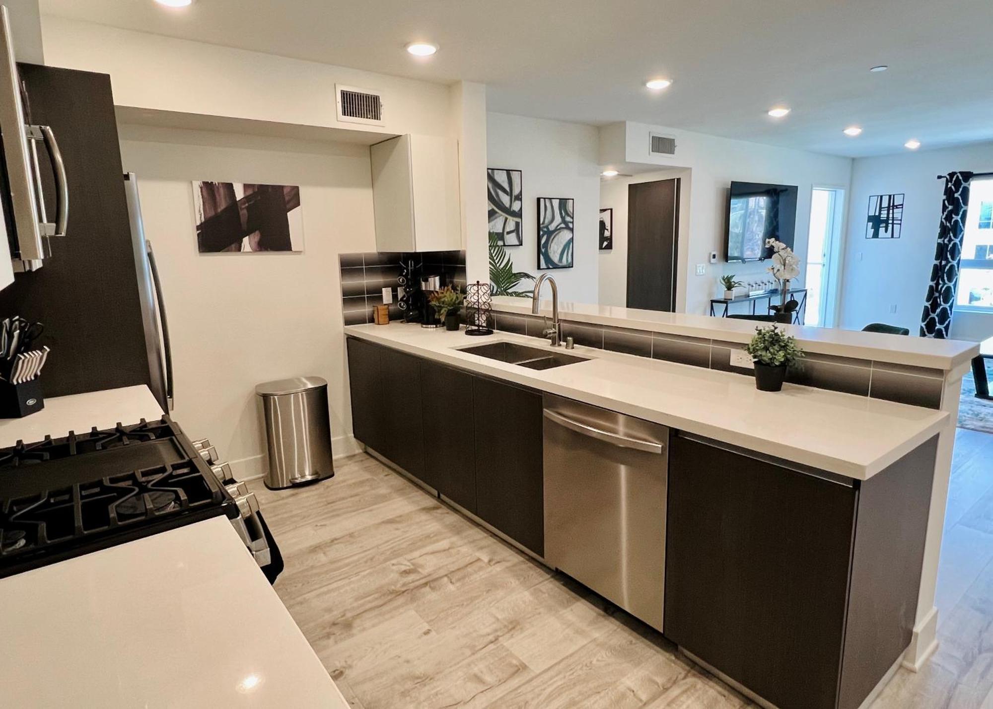 Century Cozy 2 Bedroom 4 Sleeps Crib W Parking 505 Apartamento Los Angeles