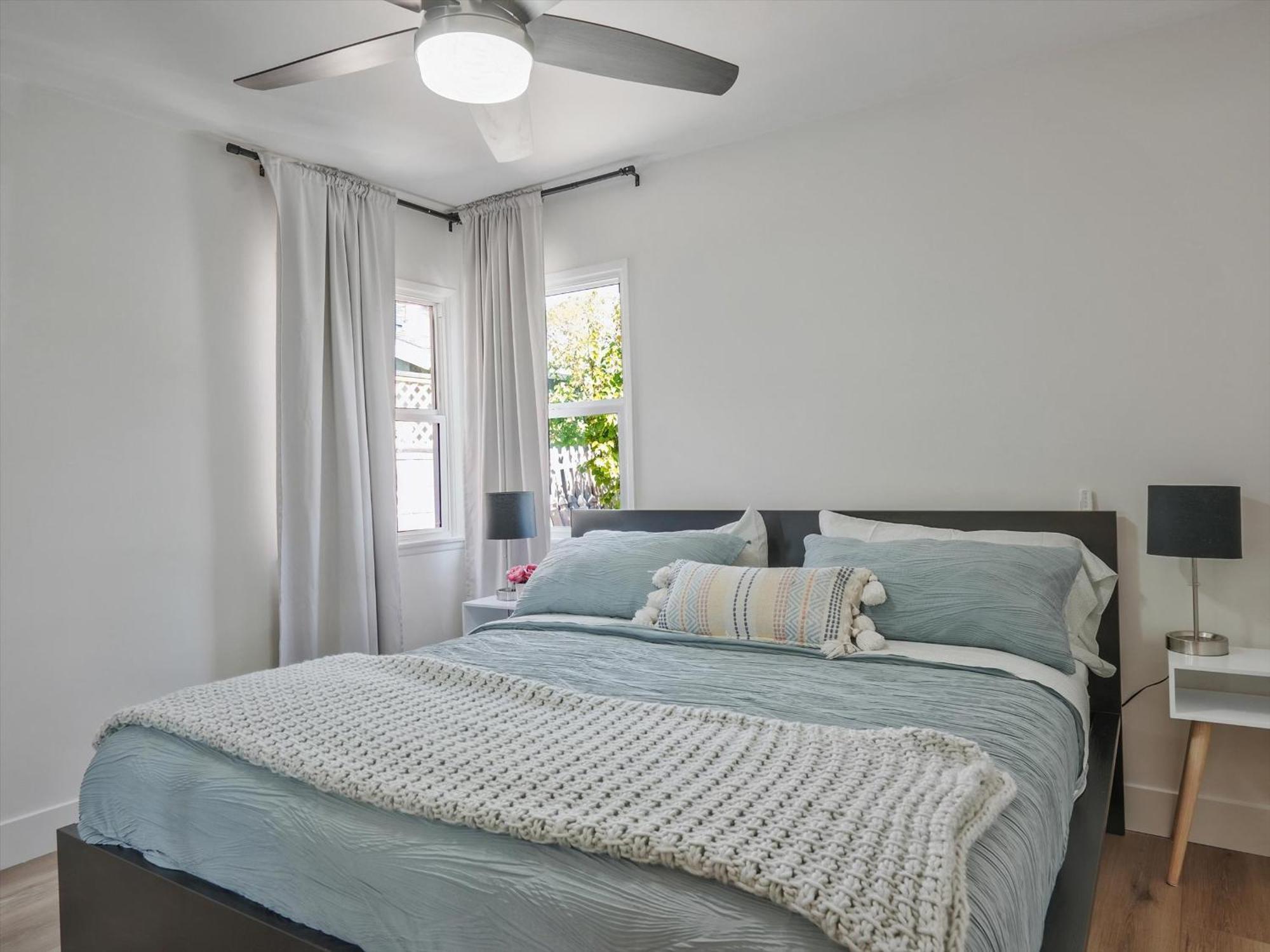 Hollywood Dream Pool & King Beds Holiday home *