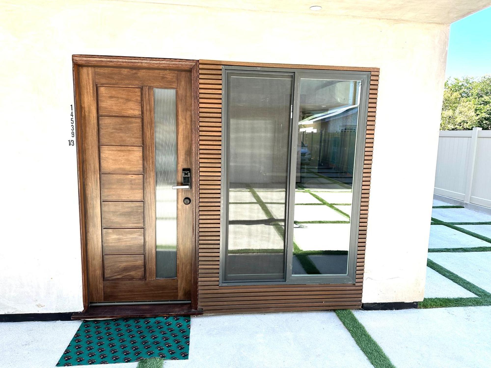 Brand New Chic-nest In Prime Location Holiday home