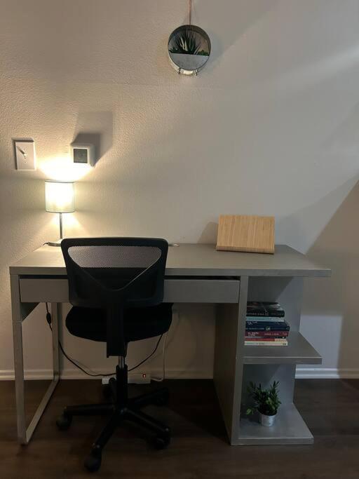 Apartment Luxury Mdr 1bd/1ba W/ Patio Pool View, Spa, Gym Los Angeles