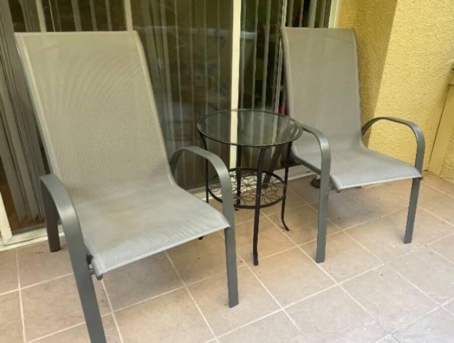 Luxury Mdr 1bd/1ba W/ Patio Pool View, Spa, Gym Apartment *