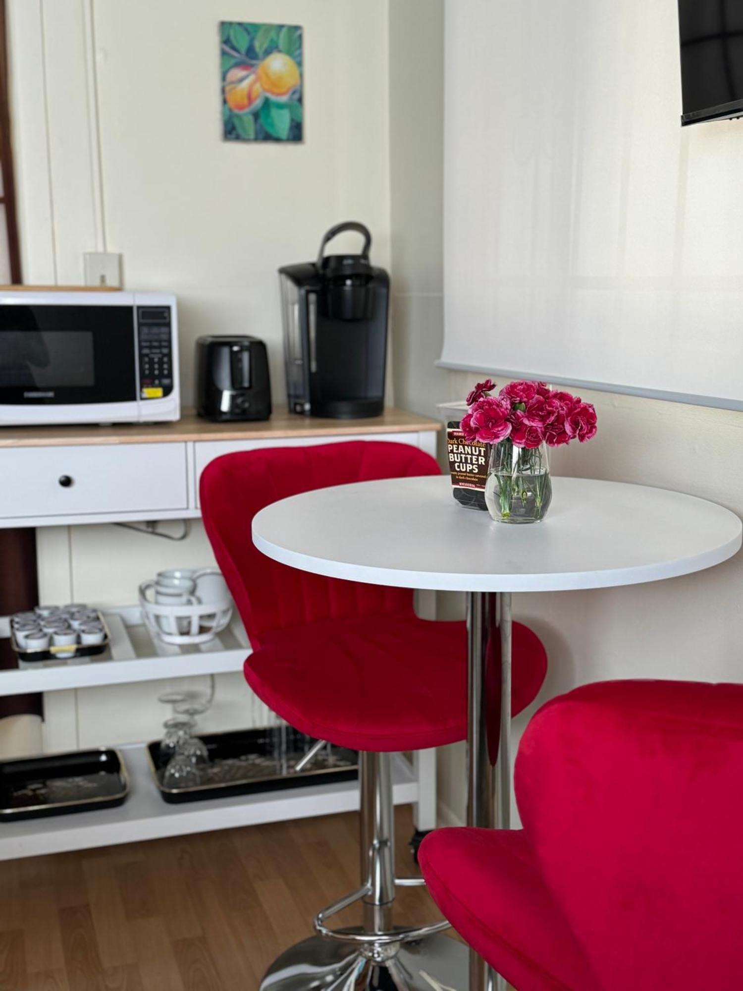 Cute In The Heart Of Weho Apartment Los Angeles