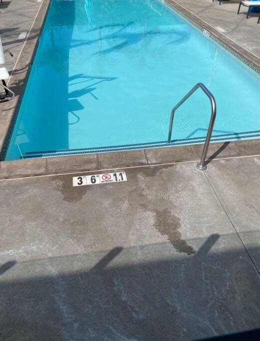 Mdr 1bd/1ba Escape, Pool-view, Spa, Gym & Parking!