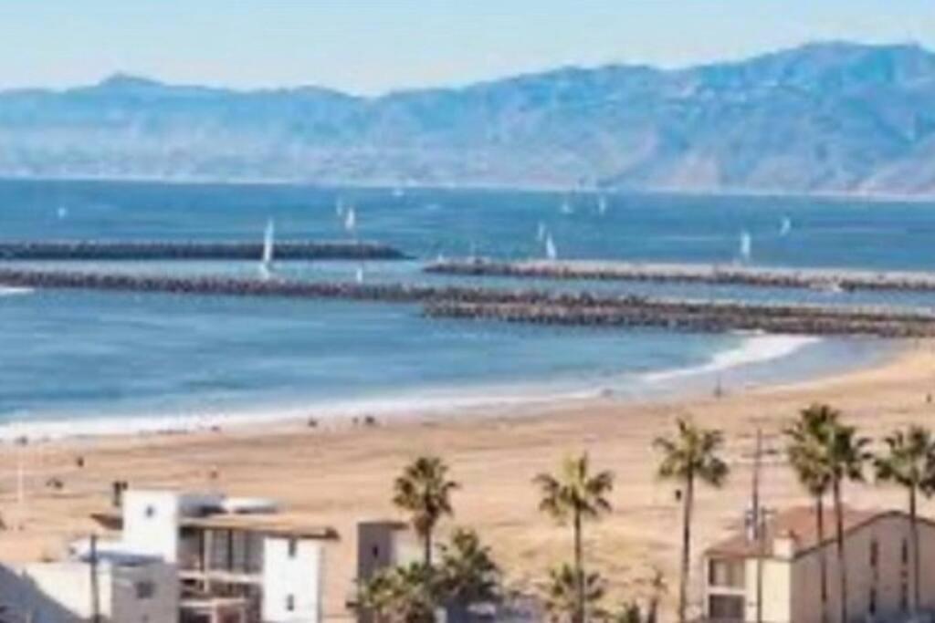 Apartment Mdr 1bd/1ba Escape, Pool-view, Spa, Gym & Parking! Los Angeles
