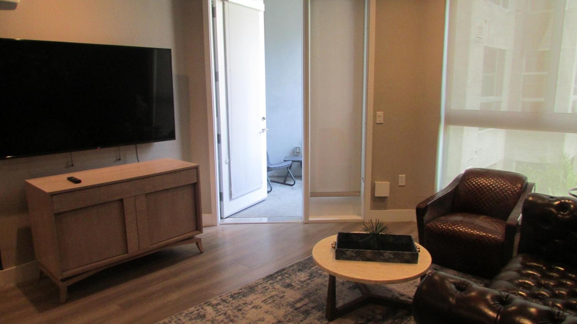 The Santa Monica One Apartment