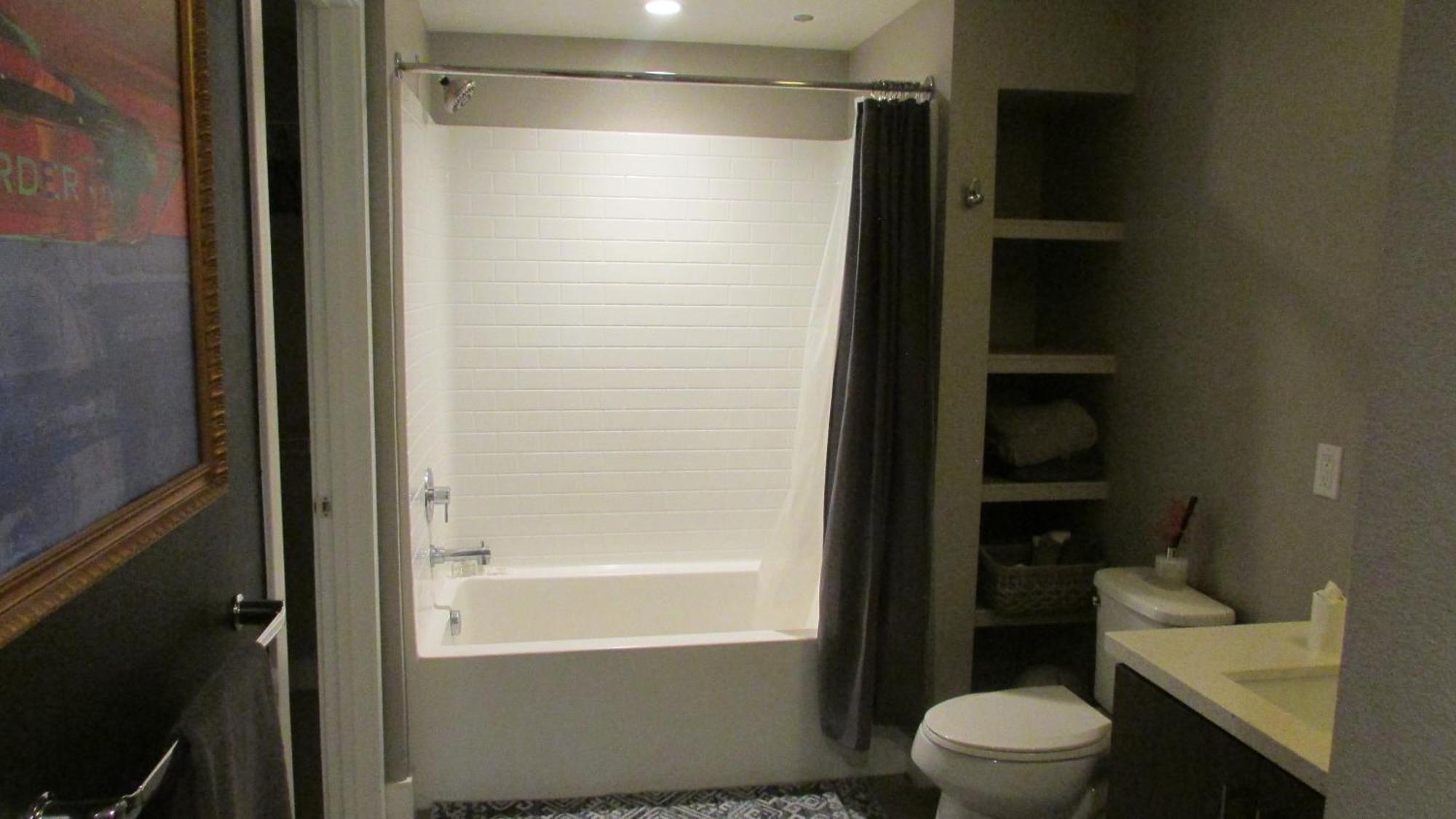 The Santa Monica One Apartment *