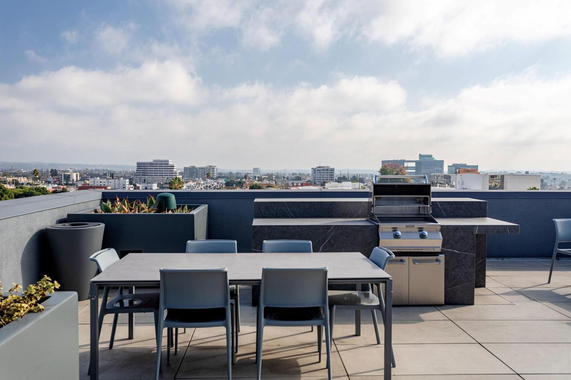 New Sunny&spacious W Full Kitchen Near Ucla Los Angeles
