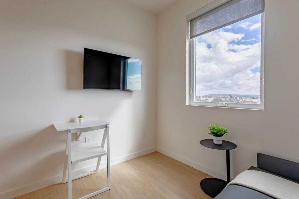 Ucla Area Coliving W In Unit Closet * Los Angeles
