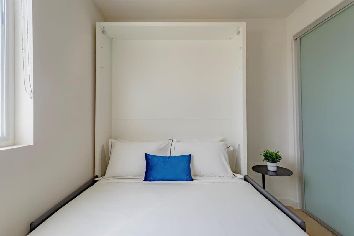 Apartment Ucla Area Coliving W In Unit Closet